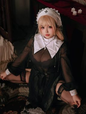 日奈娇COS套图合集：本期完美演绎叛逆美学与暗黑浪漫的碰撞