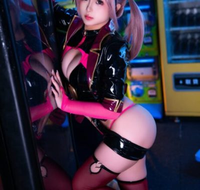 日奈娇原创COS偶像练习生的闪耀登场