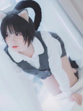 COS图集丨逐月Su治愈系[少年喵]18P,唤醒你心底的少年时光!